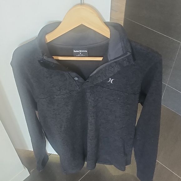 Hurley Black Pullover - Picture 1 of 5